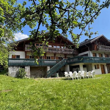 La Ferme Du Chateau Abondance Exterior foto