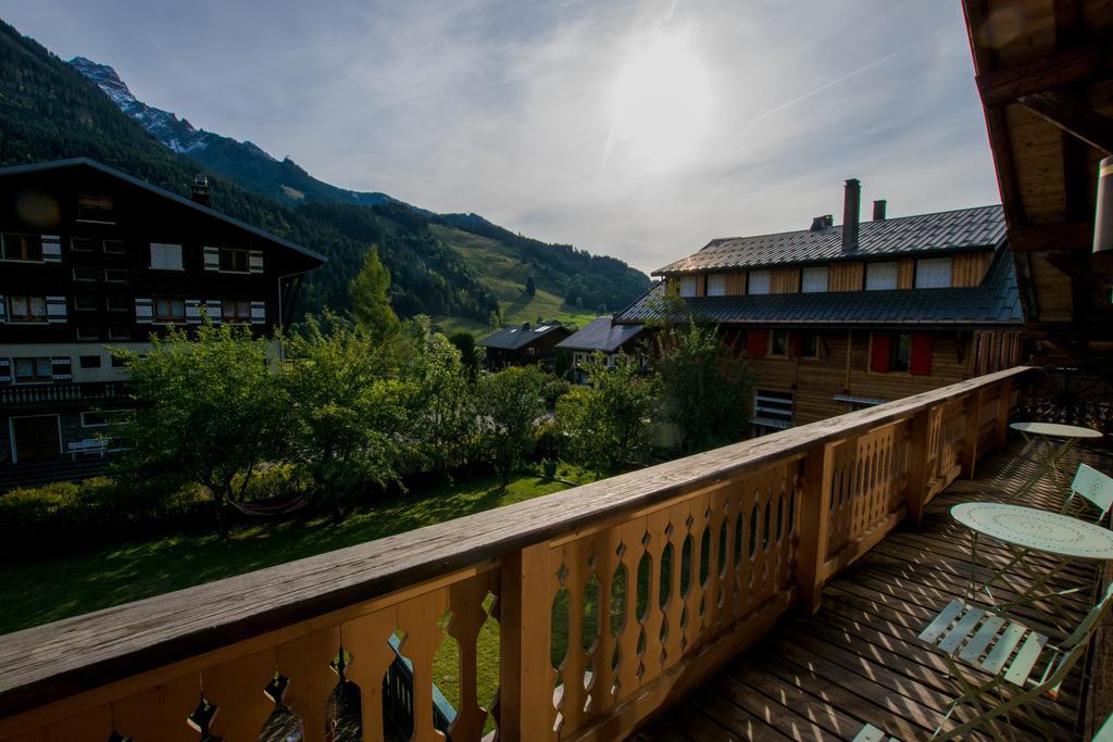 La Ferme Du Chateau Abondance Exterior foto